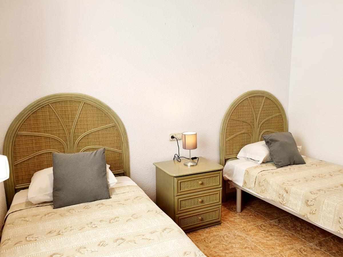 Luna Beach Seafront Marbella Esterno foto