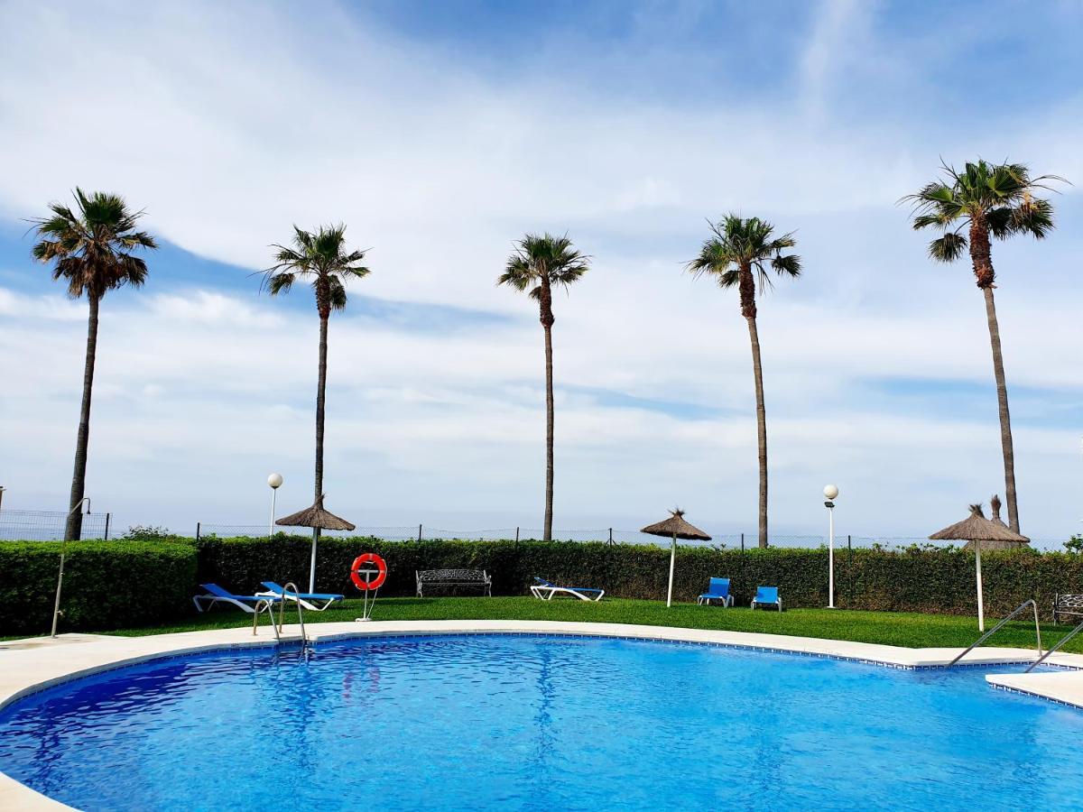 Luna Beach Seafront Marbella Esterno foto