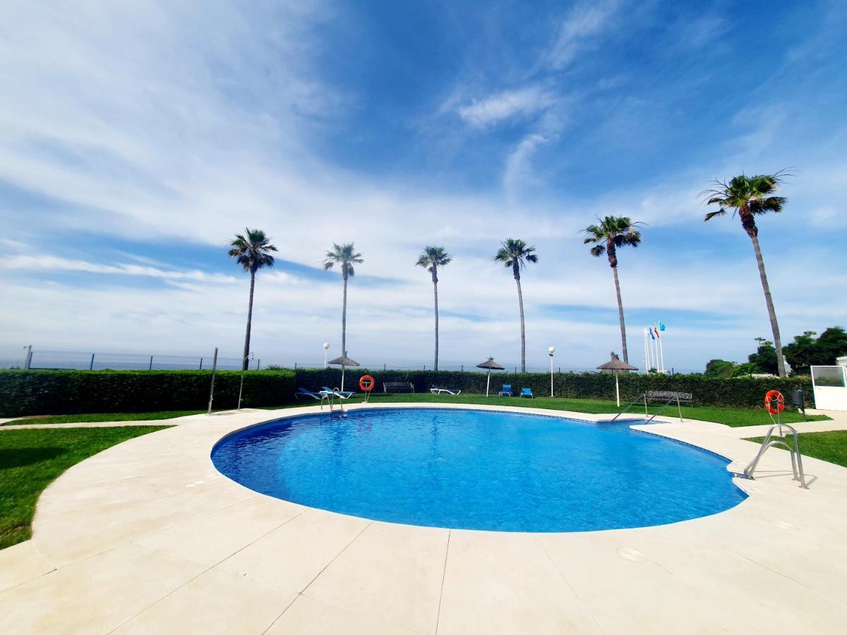 Luna Beach Seafront Marbella Esterno foto