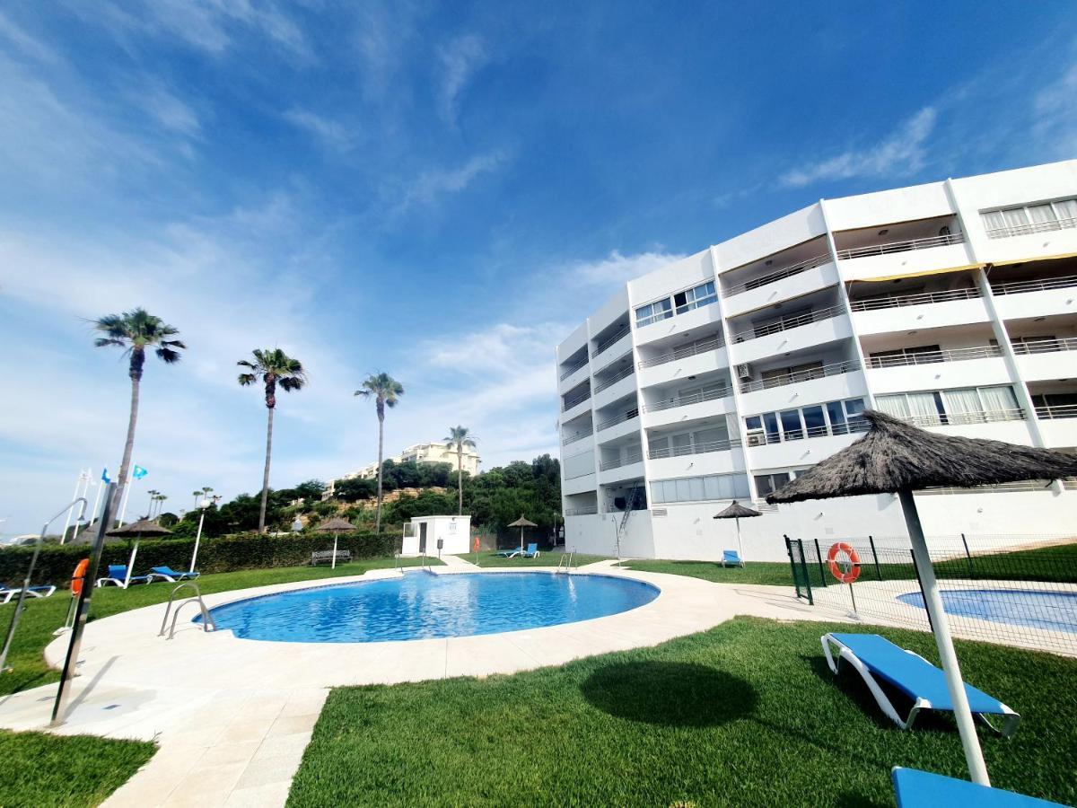Luna Beach Seafront Marbella Esterno foto