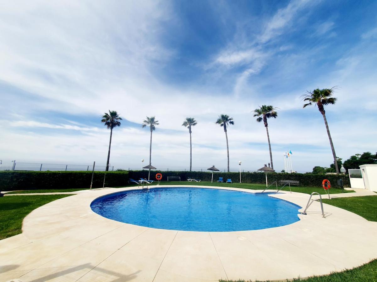 Luna Beach Seafront Marbella Esterno foto