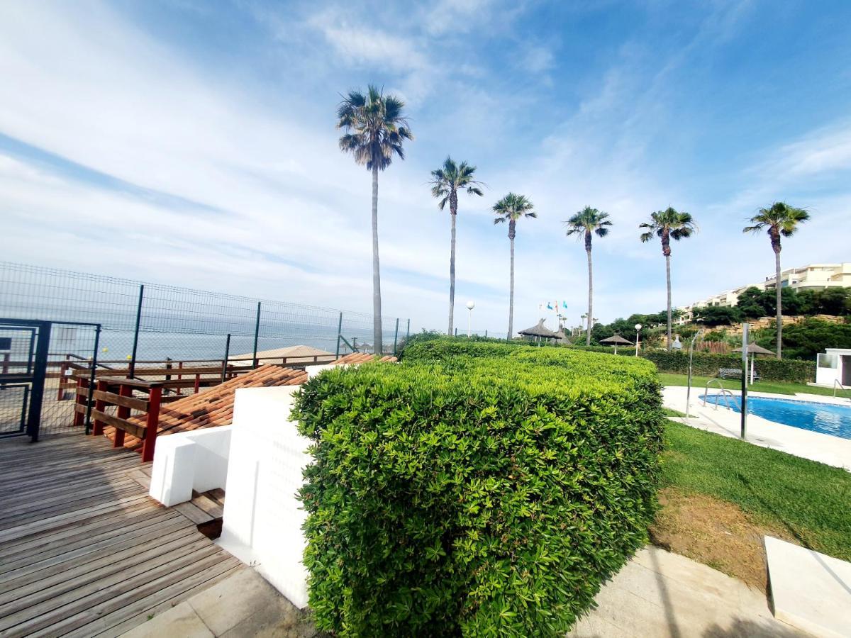 Luna Beach Seafront Marbella Esterno foto