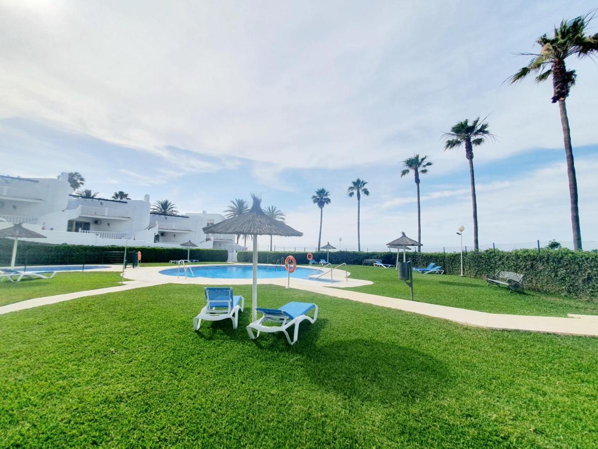 Luna Beach Seafront Marbella Esterno foto